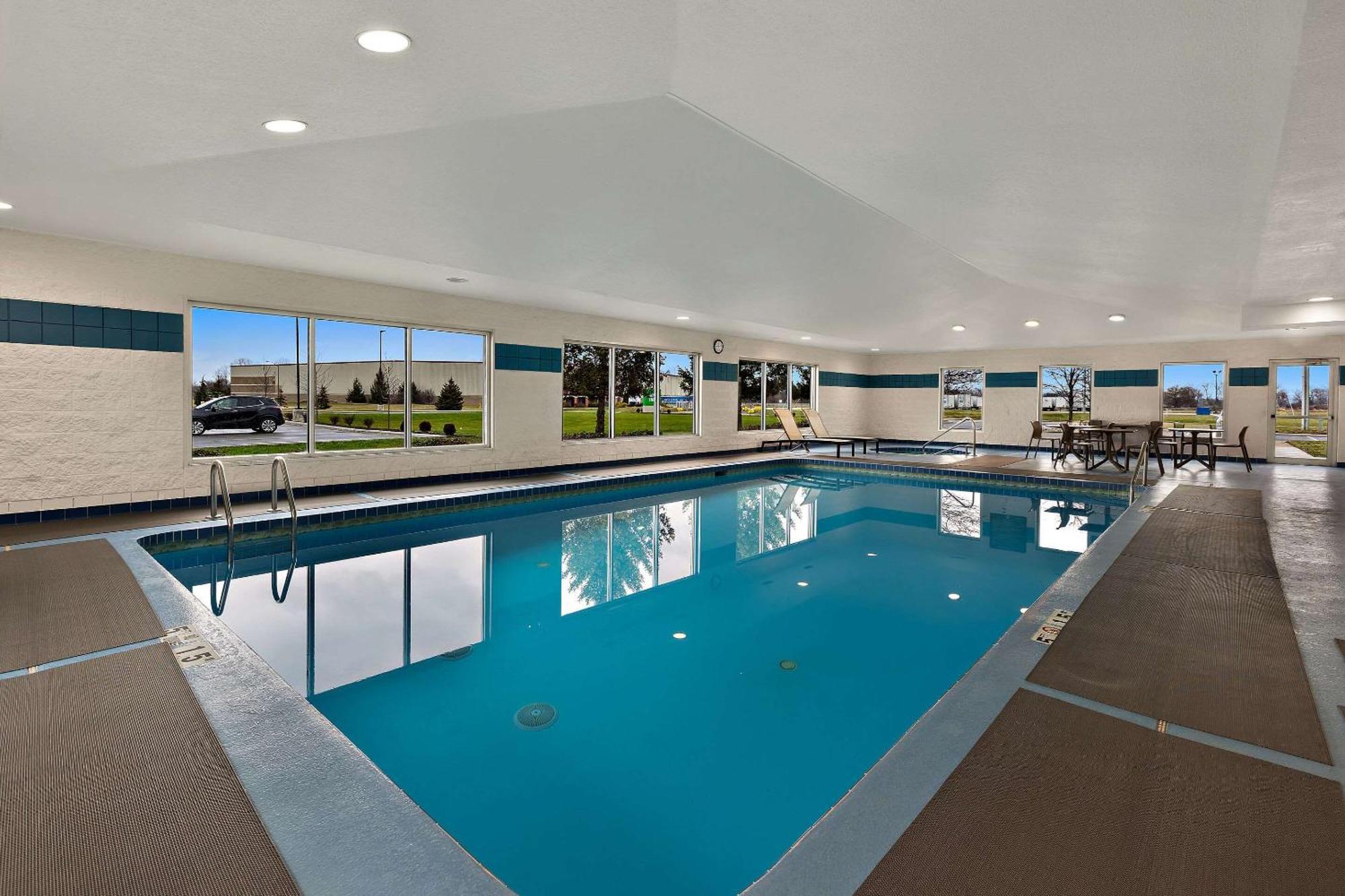 Comfort Inn & Suites Fremont Zewnętrze zdjęcie